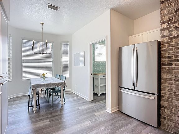 5th image of 6706 Thackston Dr
