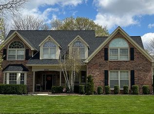 806 Steeplechase Rd, St Charles, IL 60174