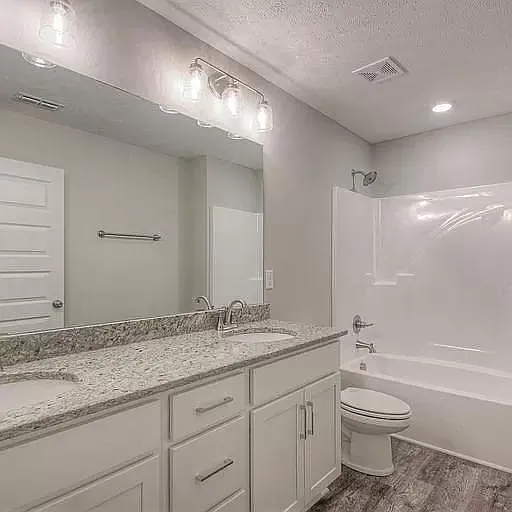 1847 Bethpage Dr — Photo 7