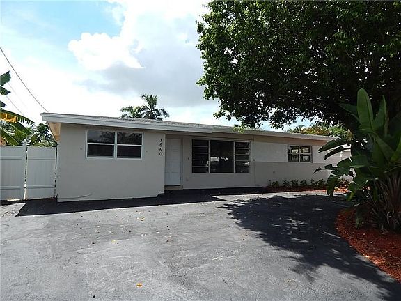 3rd image of 1660 SW 23rd Ave