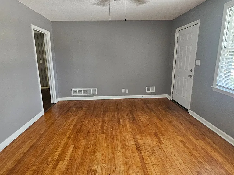 2709 Haymarket Rd — Photo 7