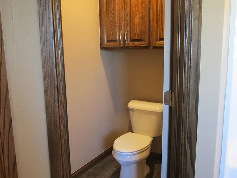 2107 Valley View Rd — Photo 24