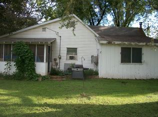 1802 Monroe St, Hamburg, IA 51640