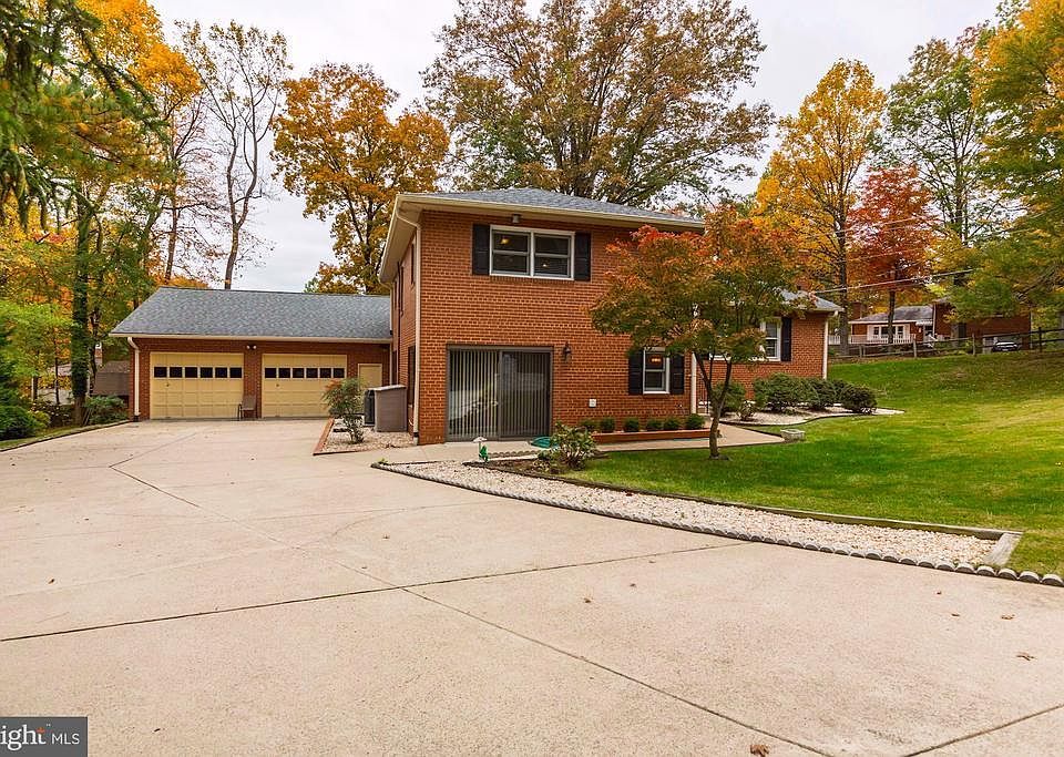 1st image of 3601 University Dr