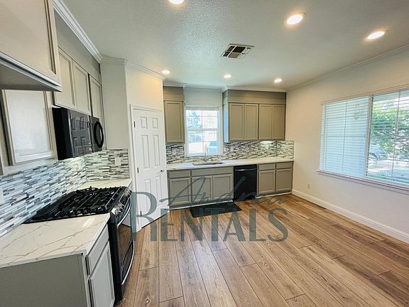 4th image of 4126 Famoso Ln