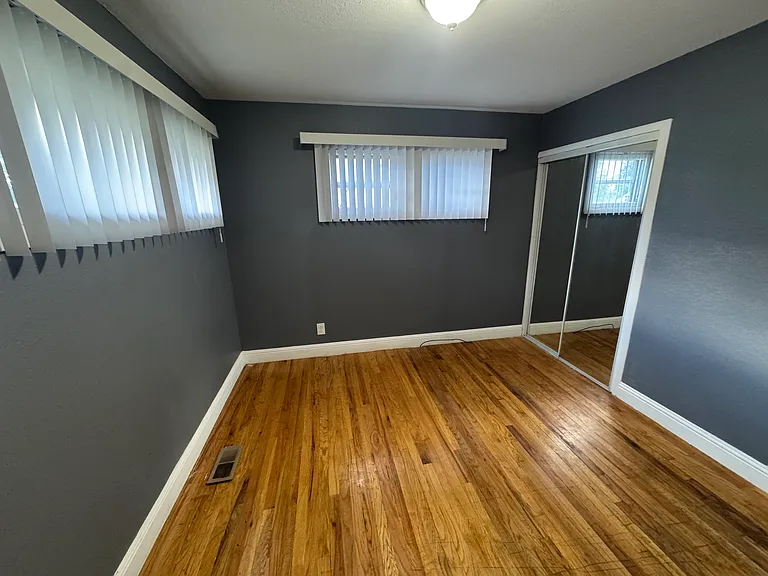2636 S King St — Photo 4
