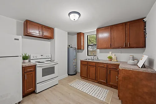 647 Pippin St #1 Photo 1