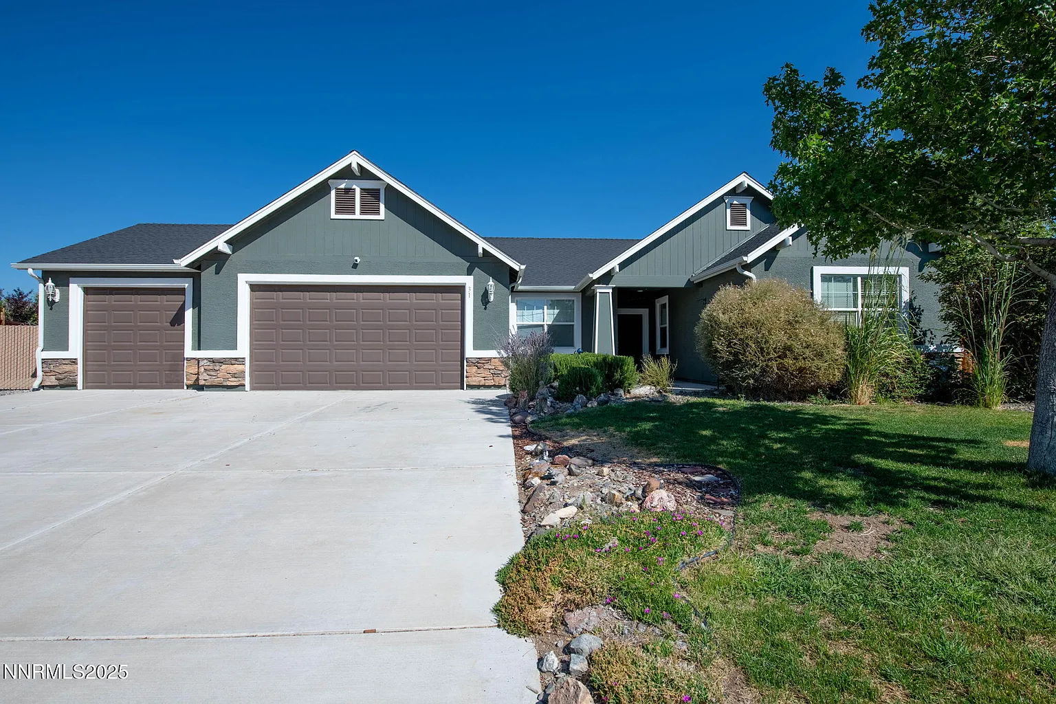31 Blue Heron Ct photo 1