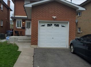 18 Deerpark Cres, Brampton, ON L6X 2T7