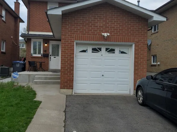 18 Deerpark Cres, Brampton, ON L6X 2T7