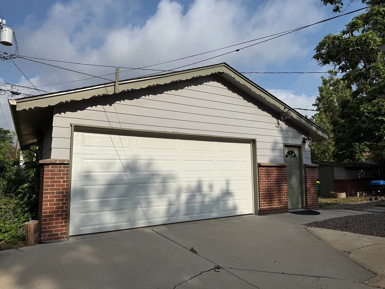 3 bed, 1.5 bath, 1276 sqft, $2,800 — Photo 3