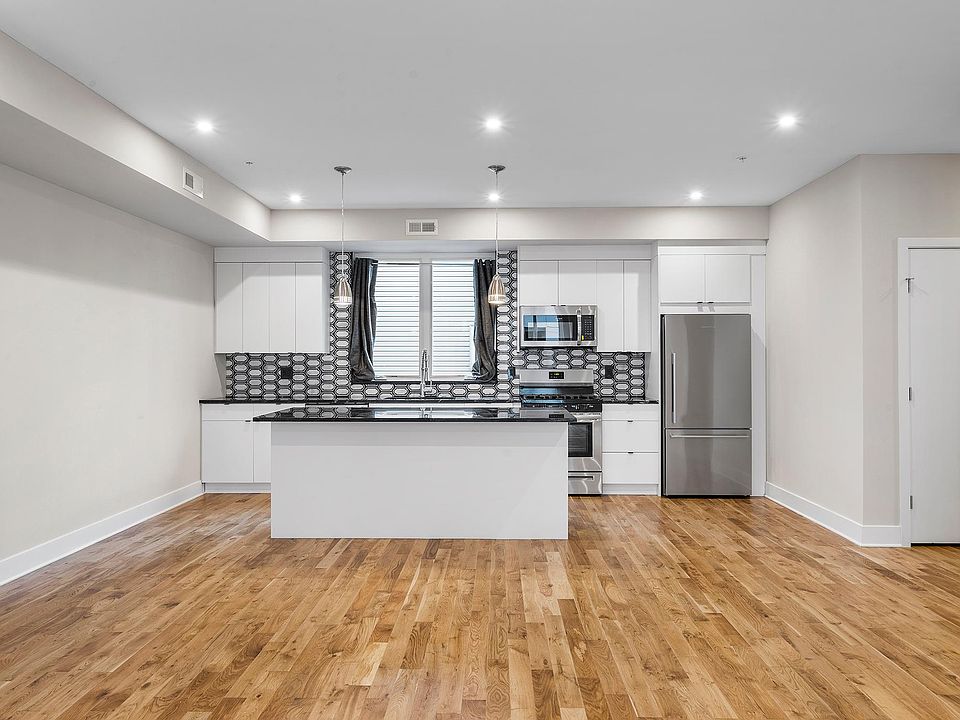 1st image of 2633 Annin St