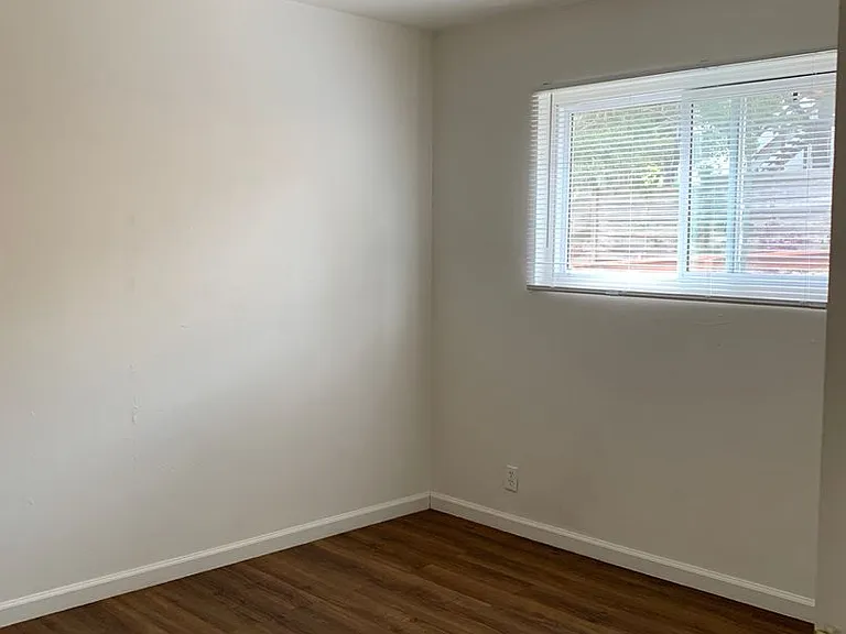 2835 David Ave — Photo 12