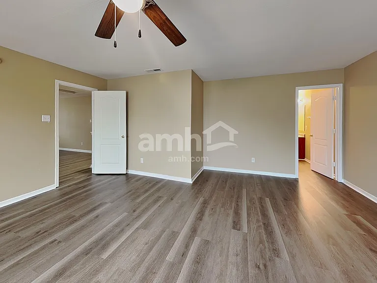 3126 Hurst St — Photo 13