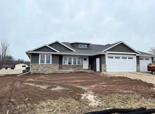 3222 Kelsea Way, Oshkosh, WI 54904