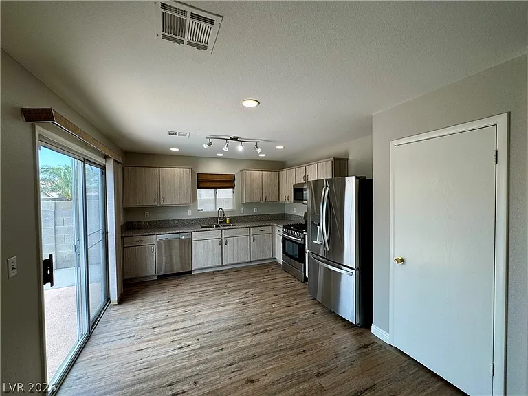 628 Carlos Julio Ave — Photo 10