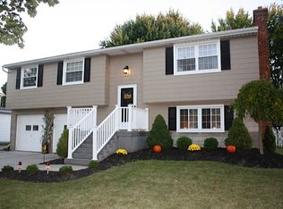 453 Wurlitzer Dr, North Tonawanda, NY