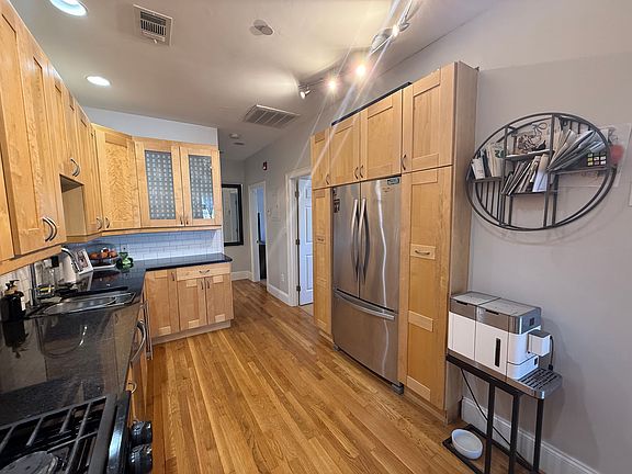 5th image of 119 Dorchester St APT 10