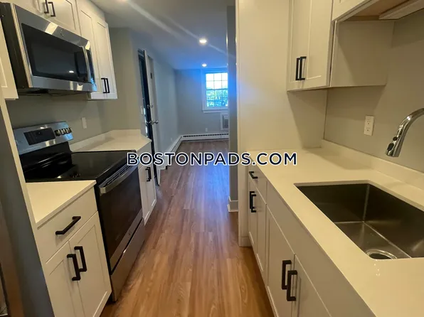 132 Sherman St #11, Cambridge, MA 02140