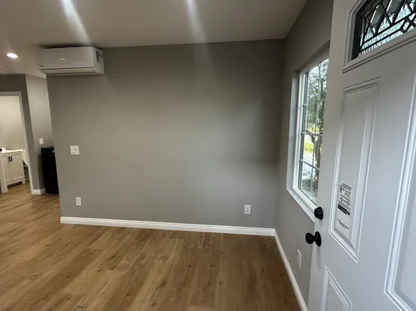 1748 Royal Ave, Simi Valley, CA 93065