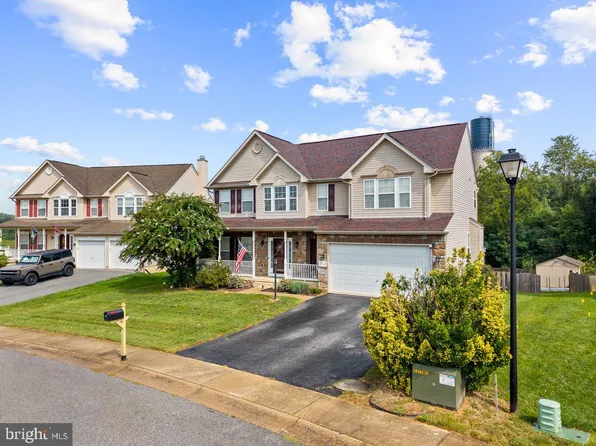 451 Hughs Rd, Charles Town, WV 25414