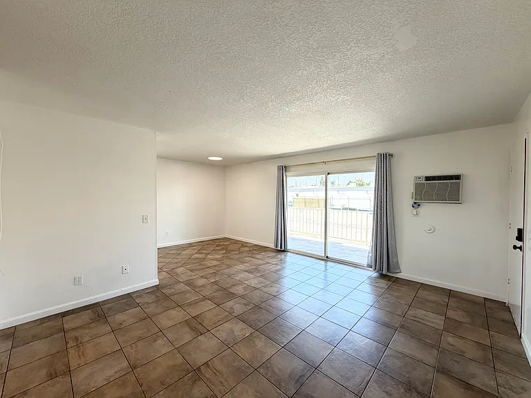7418 Napa Ct #7418 — Photo 5
