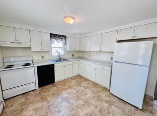 Newly Renovated Year-Round Apartments Steps from the Beach in Hampton, NH, Hampton, NH 03842