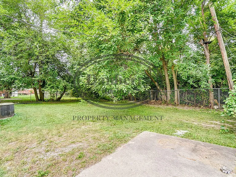 1115 Secor Rd — Photo 40