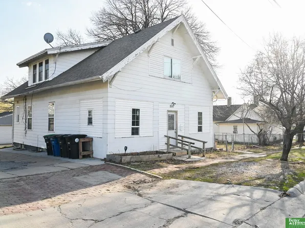 2015 W St, Omaha, NE 68107