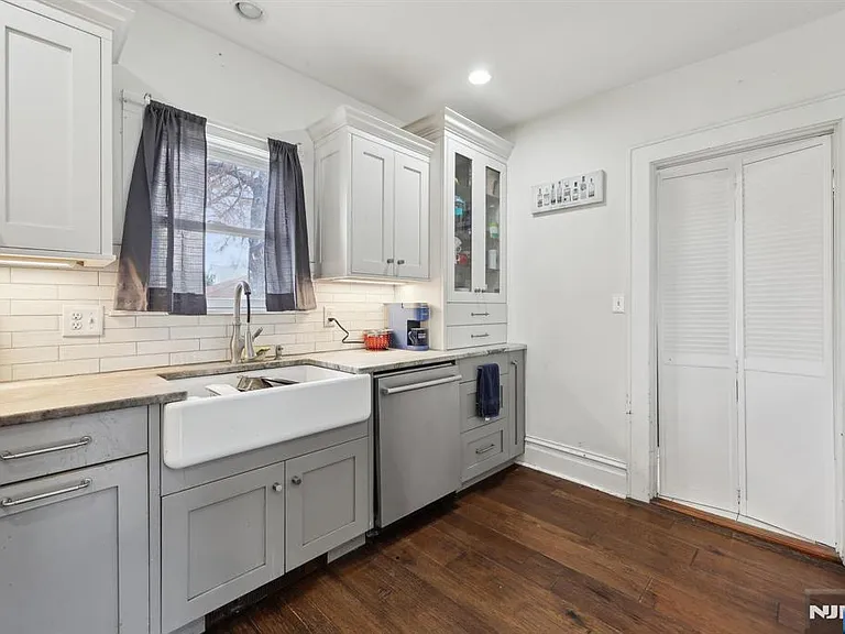48 Marinus St — Photo 12