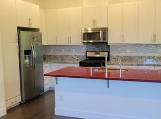 520 Odyssey Ln, Milpitas, CA 95035