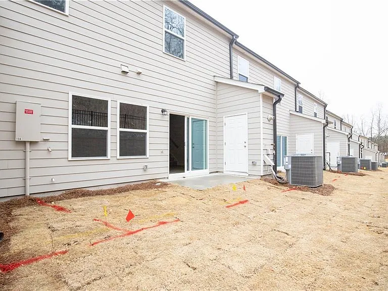 116 Cedar Ln — Photo 24