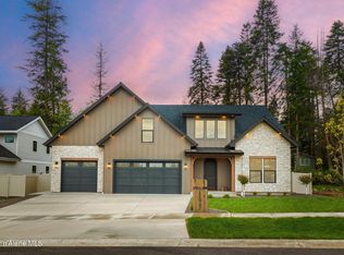 11947 N Rocking R Rd, Hayden Lake, ID 83835