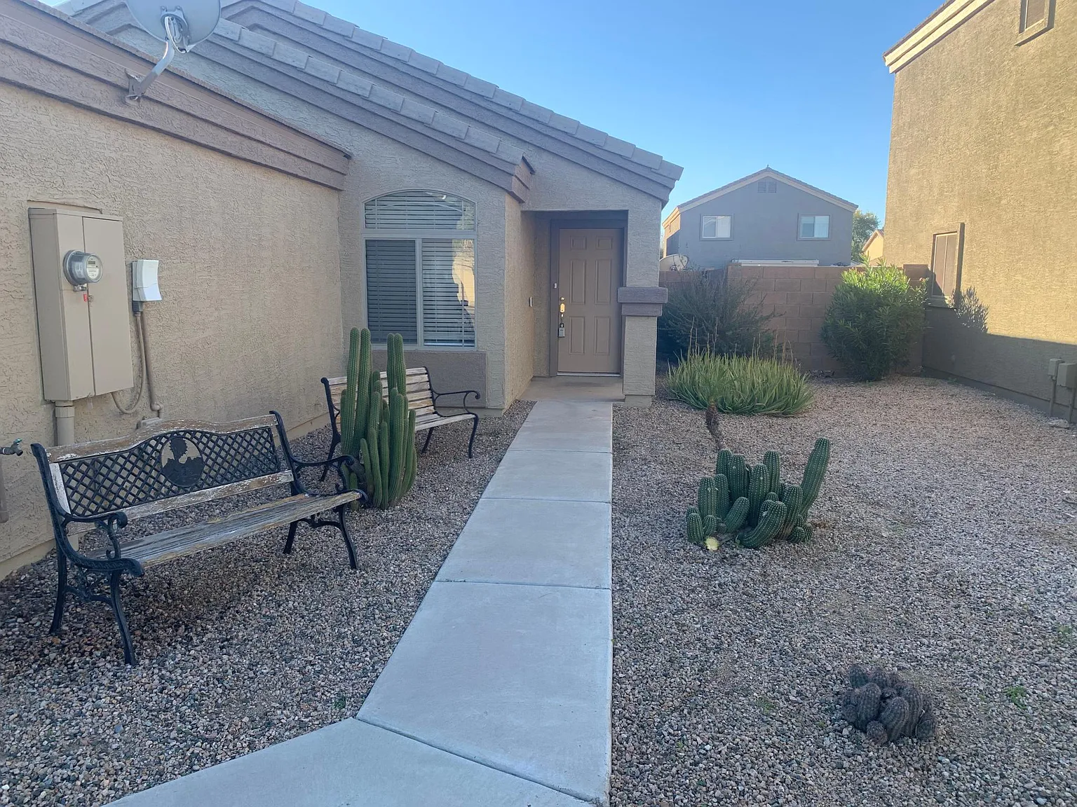 3 bed, 1072 sqft, $1,575 — Photo 2