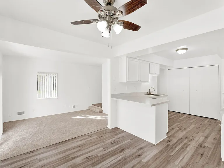 Riverside Townhomes — Photo 20