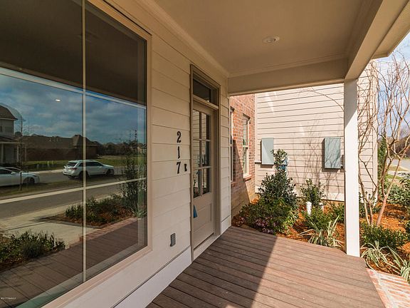 5th image of 217 Harbor Bend Blvd