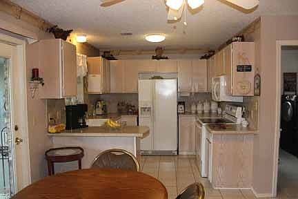 4th image of 203 Swales Blvd