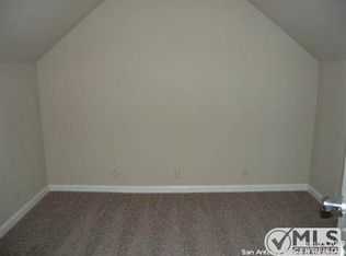 121 Cotswold Dr, Schertz, TX 78154