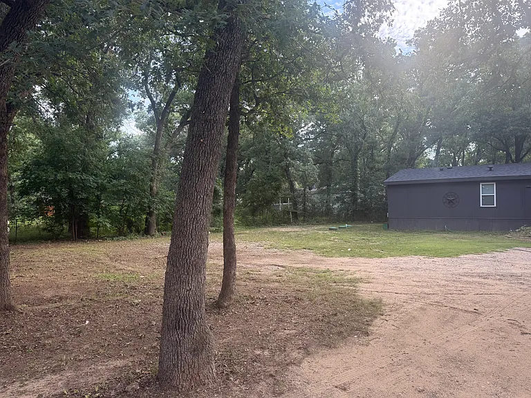 9392 Private Road 3829 — Photo 5