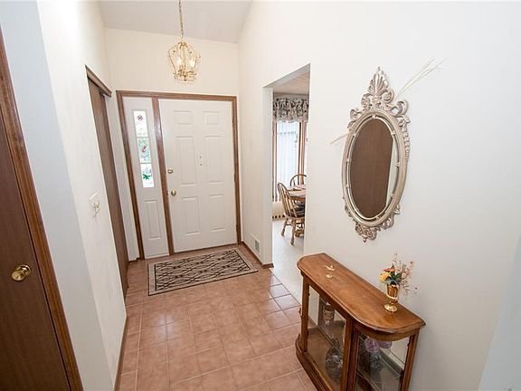 3rd image of 132 Haskins Ln N