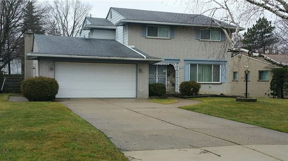 1st image of 25555 N Catalina St W