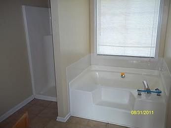 4th image of 2201 Harmony Lakes Cir