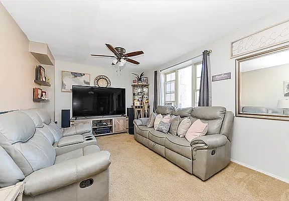 3rd image of 405 Taylor Ave