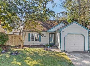 1307 Petrell Dr, Virginia Beach, VA 23454