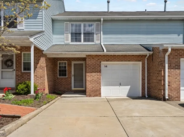 14 Matthew Ct, Lebanon Boro, NJ 08833