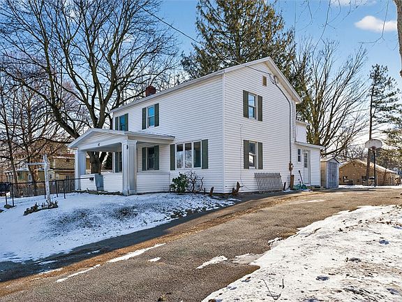 2nd image of 47 Pleasant St