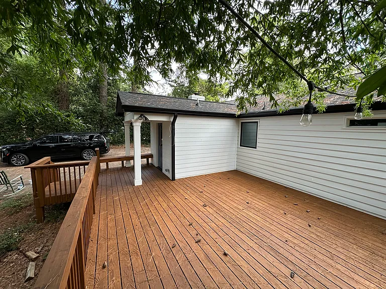 4209 Yadkin Dr — Photo 2