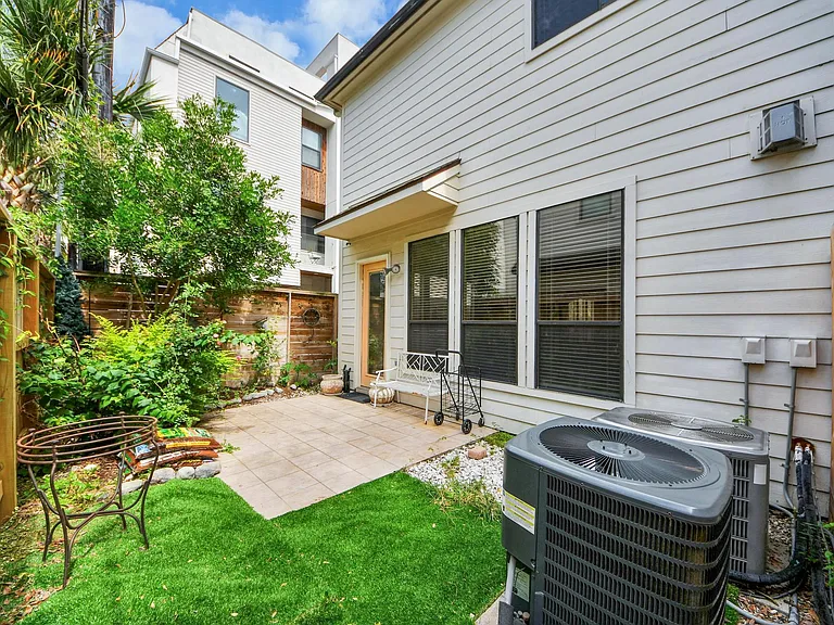 605 W Polk St #B — Photo 41