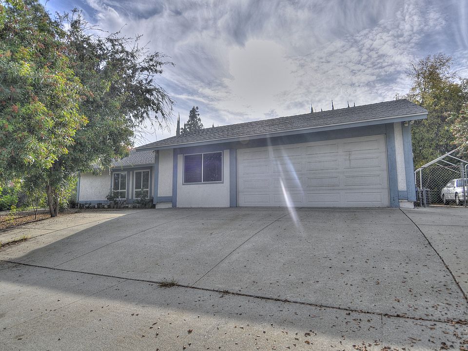 1st image of 19524 Shelyn Dr