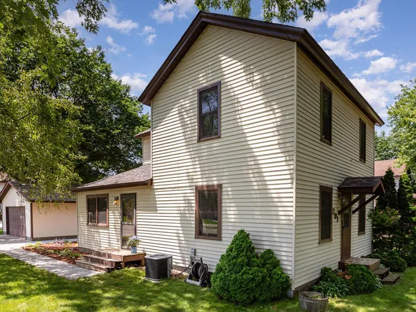 201 Young St N, Prescott, WI 54021